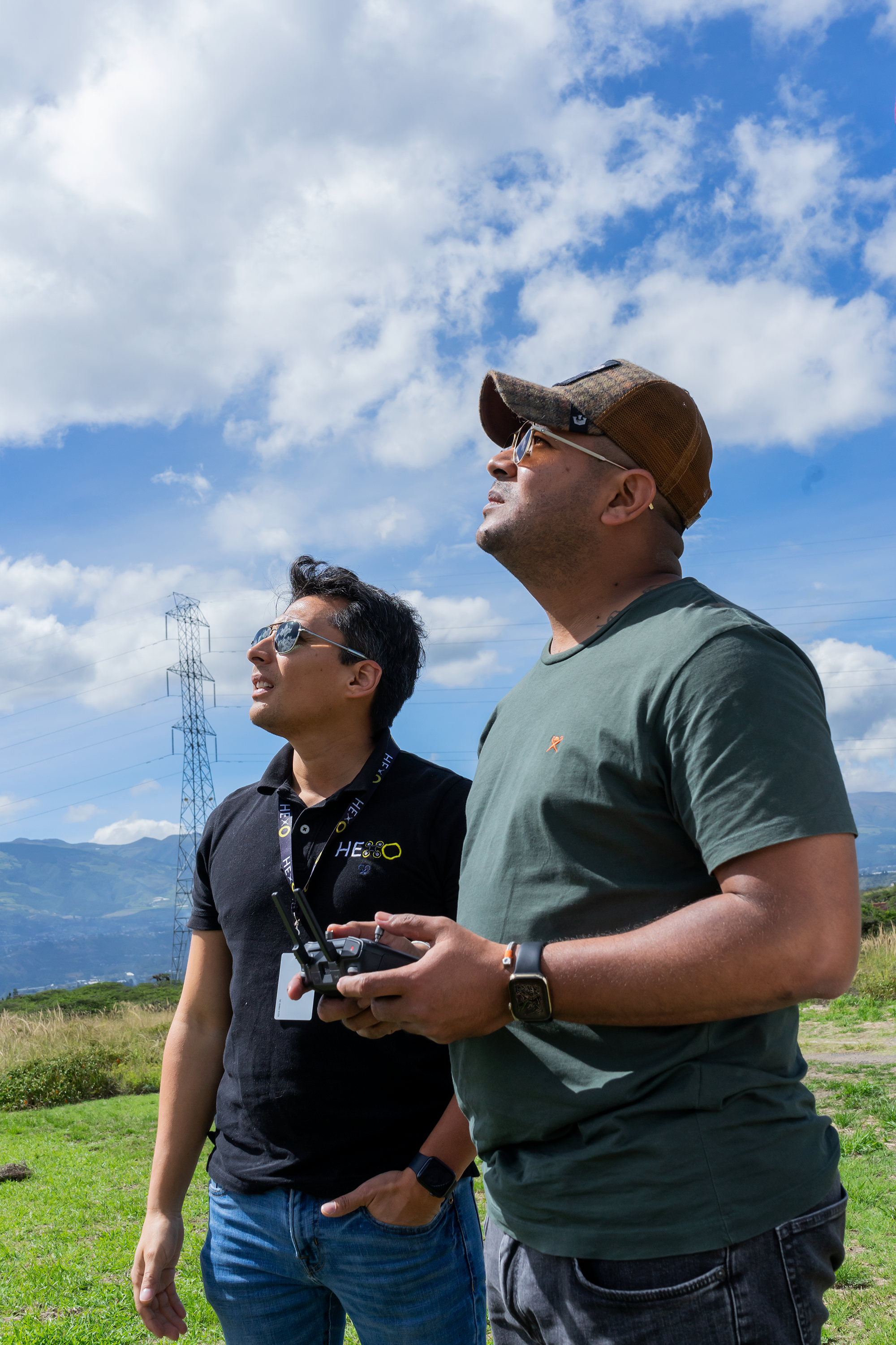 Equipo e instructores HexoDrone
